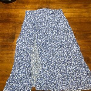 Blue and White Floral midi skirt Size Medium